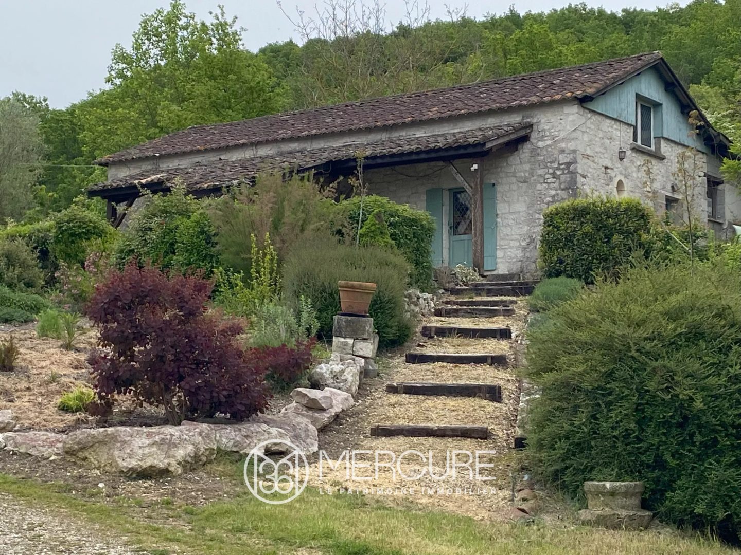 PROPRIÉTÉ 40 HA – 17 BOXES – BOIS PRAIRIES ET PISCINE – PENNE- D’AGENAIS (47) - 900973bx