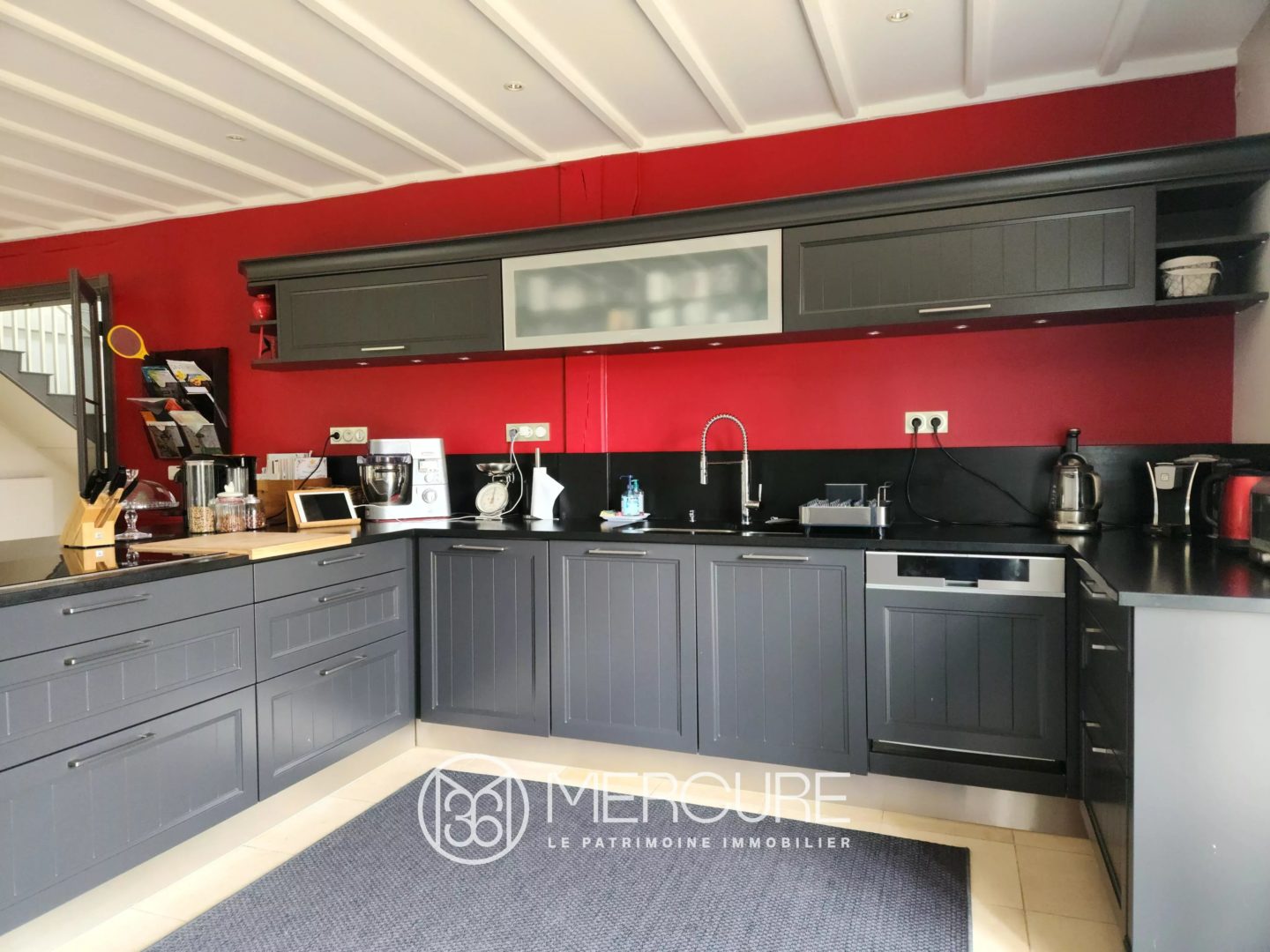 ENTRE DURAS ET SAINTE-FOY-LA-GRANDE – MAISON AVEC PISCINE ET DEPENDANCE - 901072bx