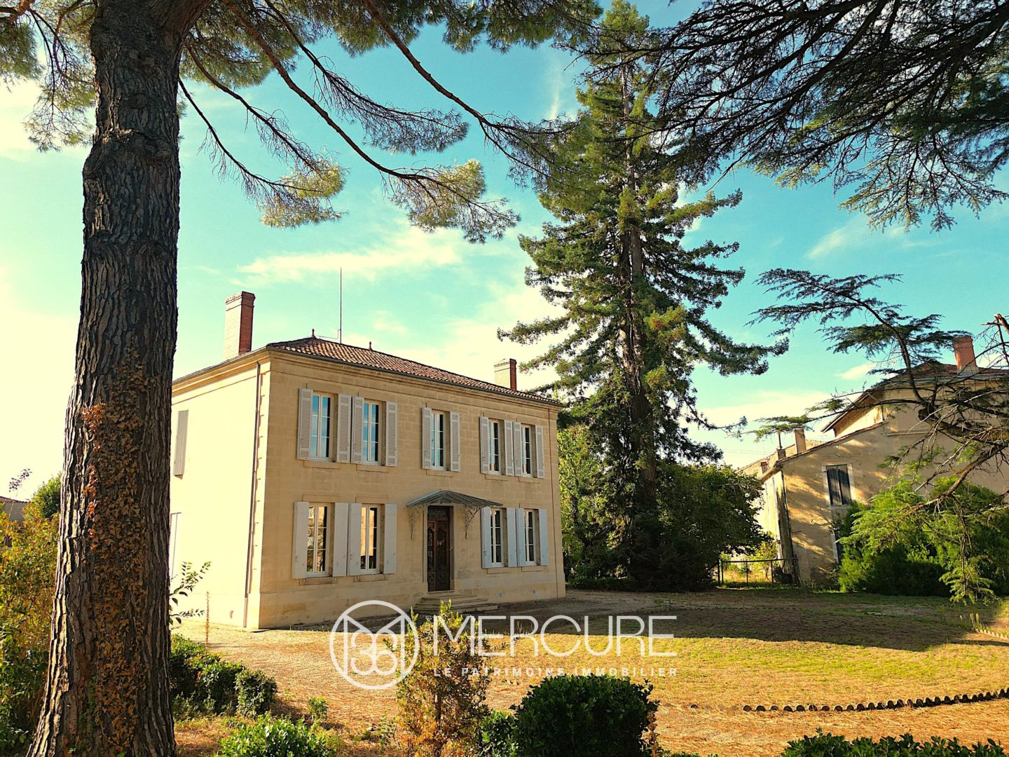 Maison 10 pièces 301 m² · à Langon · 301 m² · 987 000 €