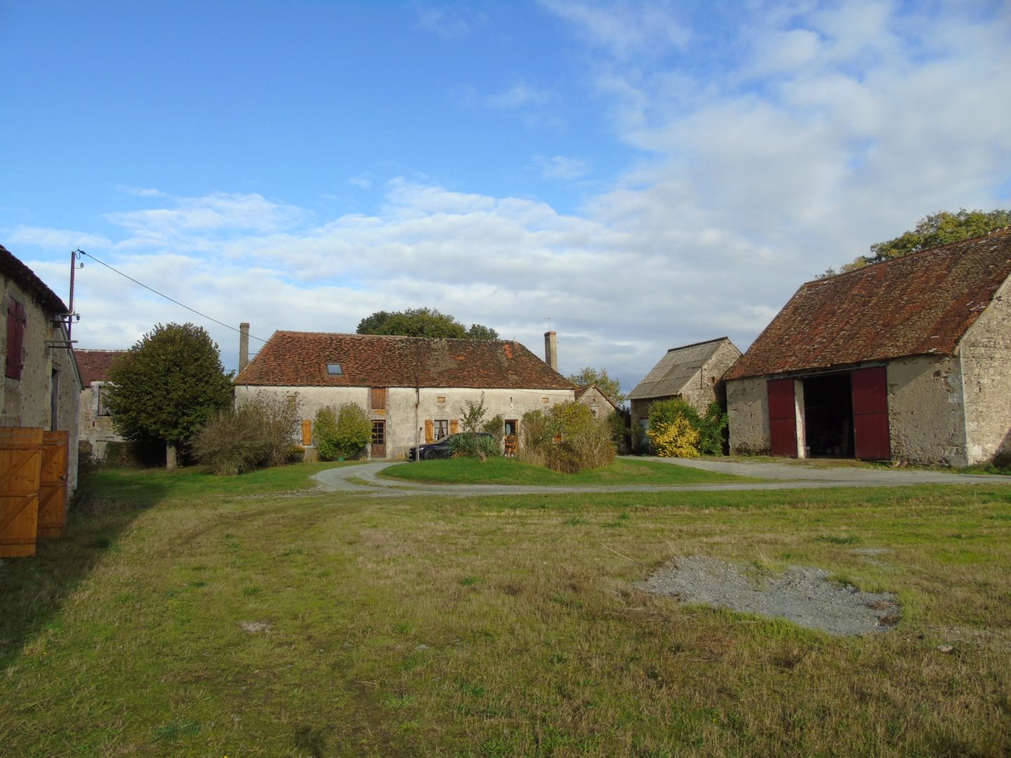 AGRICULTURAL PROPERTY OF 106 Ha WITH HOUSE AND OUTBUILDINGS - 9091PO