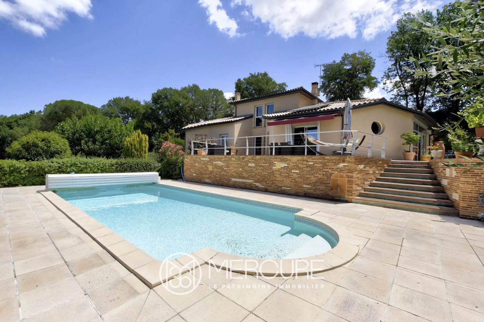 MAISON FAMILIALE, JARDIN ARBORE SANS VIS A VIS - 9230TS