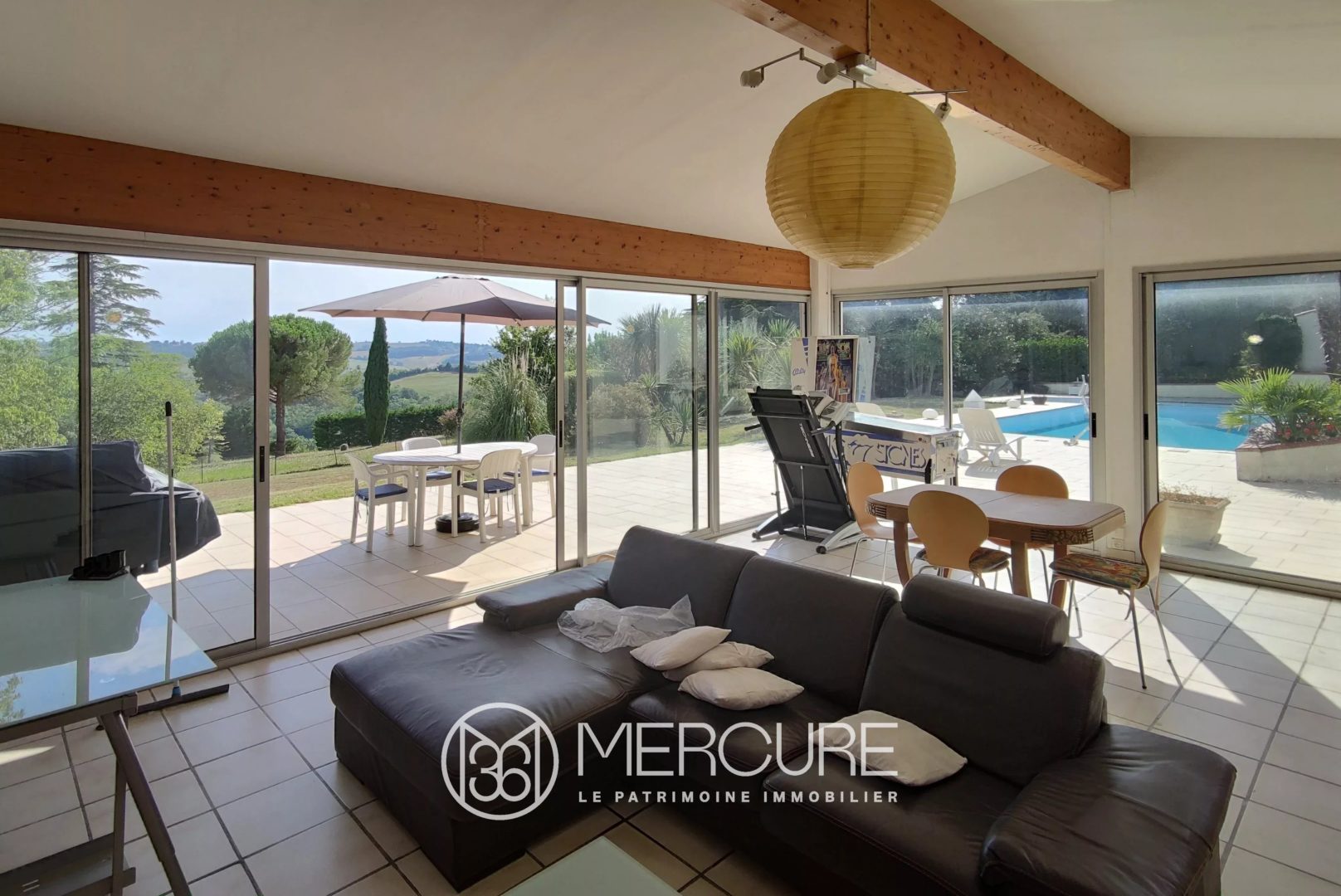 BELLE MAISON AVEC DEPENDANCES ET GRAND PARC - 9271TS