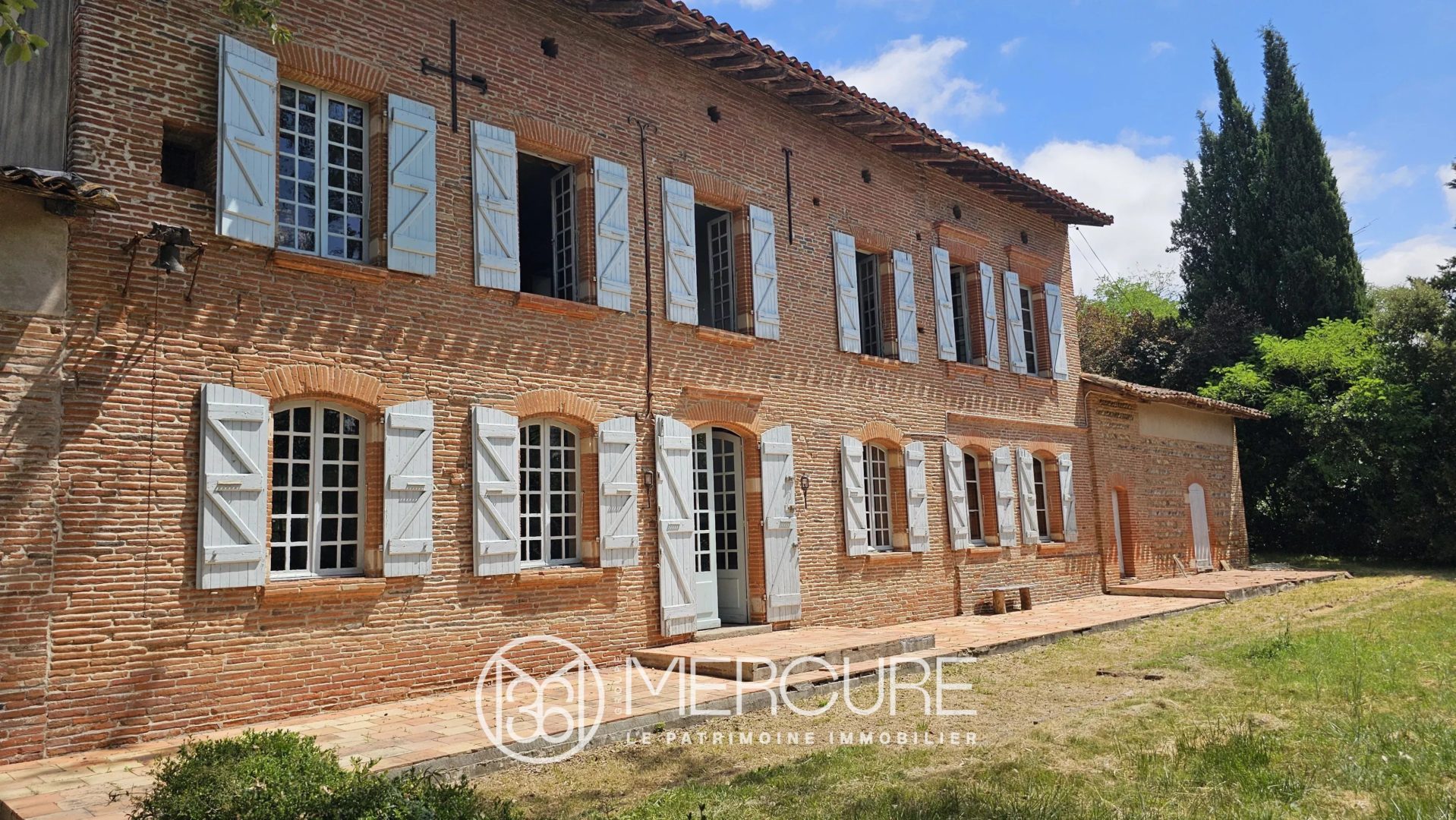 Maison 7 pièces 213 m² · à Aureville · 213 m² · 895 000 €
