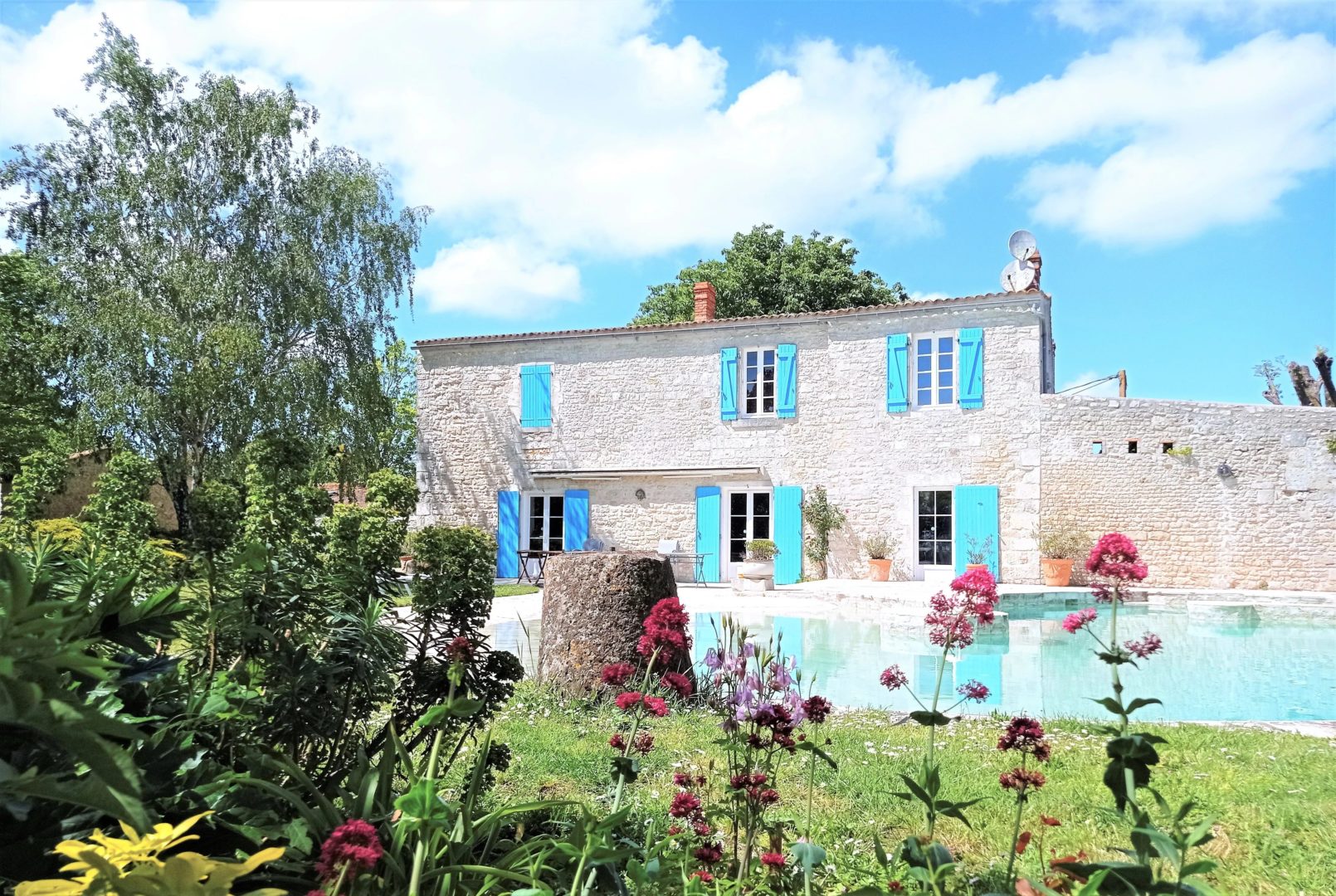 Maison et ses dépendances