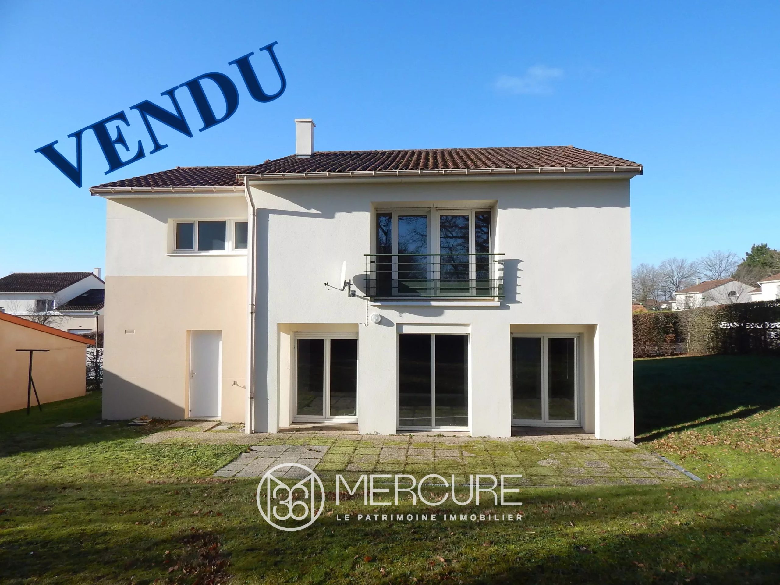PAVILLON SURELEVE T.6 SITUE DANS UNE JOLIE SOUS-PREFECTURE - 9125-011MO