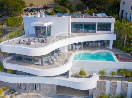 Villa ultramoderne avec vue panoramique - MRG4559