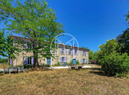 SOLE AGENCY :  AUTHENTIC OLD STONE FARMHOUSE AND OUTBUILDINGS ON OVER 5 HECTARES - 20153LR