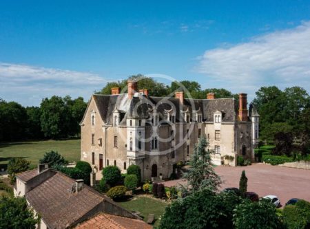 Vendée – Château d’exception – XVIIe siècle – 17 Ha - 2275VE