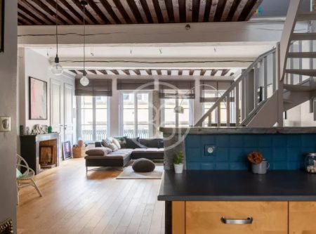 Lyon 2 Jacobins Très beau DUPLEX 104 m²  3 pièces - 46342LY