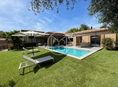 Location Villa avec piscine et jardin proche mer - 26LV
