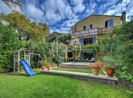 CASTELNAU – LIMITE MONTPELLIER: ATYPIQUE MAISON XIXè RENOVEE - 20212LR