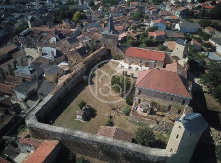 11th and 15th C. LISTED CHATEAU - 9323PO