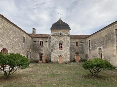 Logis MH proche de la côte vendéenne - 9603PO