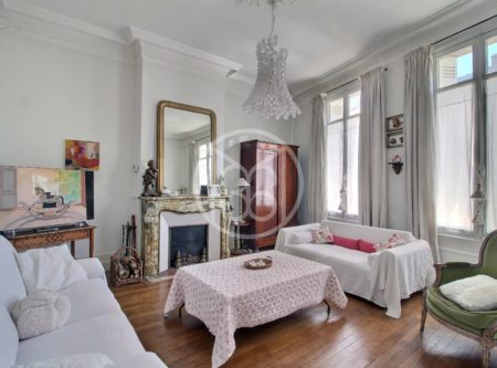 Bordeaux Croix Blanche – Belle maison de famille en pierre avec jardin et garage, à deux pas des écoles. - 900858bx