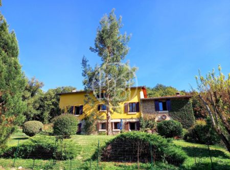 Maison de caractère 245 m² - 4609LY