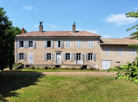 17th century village house near TGV and motorway in the Mâcon region - 1640VA