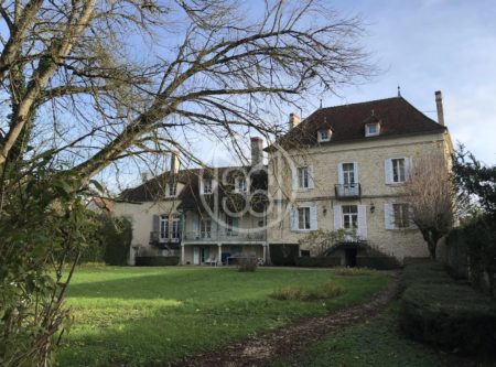 House of character, 300m², outbuildings, park of about 7000m². - 1676MAC