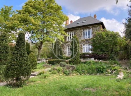 EXCLUSIVITE AISNE – MAISON, DEPENDANCES ET JARDIN 2600m² - 80587PI
