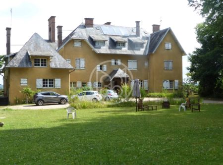 GRANDE MAISON BOURGEOISE ATYPIQUE - 9528MO
