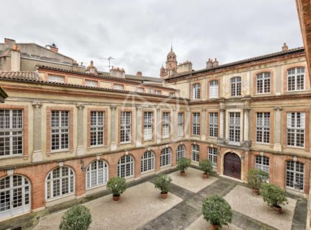 CENTRE HISTORIQUE – APPARTEMENT 5 PIECES - 15TGS