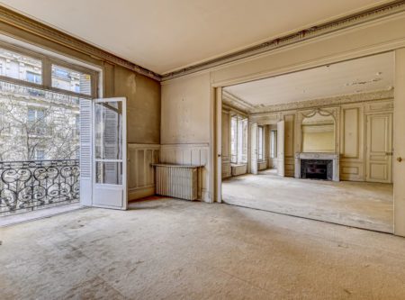 Paris 17th, Parc Monceau,  4-5 bedroom  apartment - 612VPA