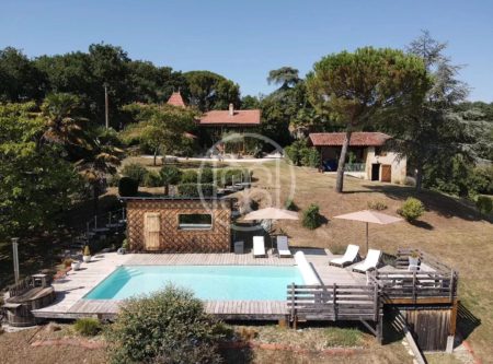 A VENDRE – GERS – PROCHE MASSEUBE – MAISON DE MAITRE – PARC 5HA AVEC BOIS – PISCINE – VUE PANORAMIQUE PYRÉNÉES – SAUNA – BAIN NORDIQUE – HAMMAM – GITE – DÉPENDANCE - 8783TS