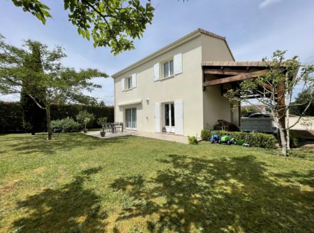 MAISON AVEC JARDIN AU CALME - 9456PO