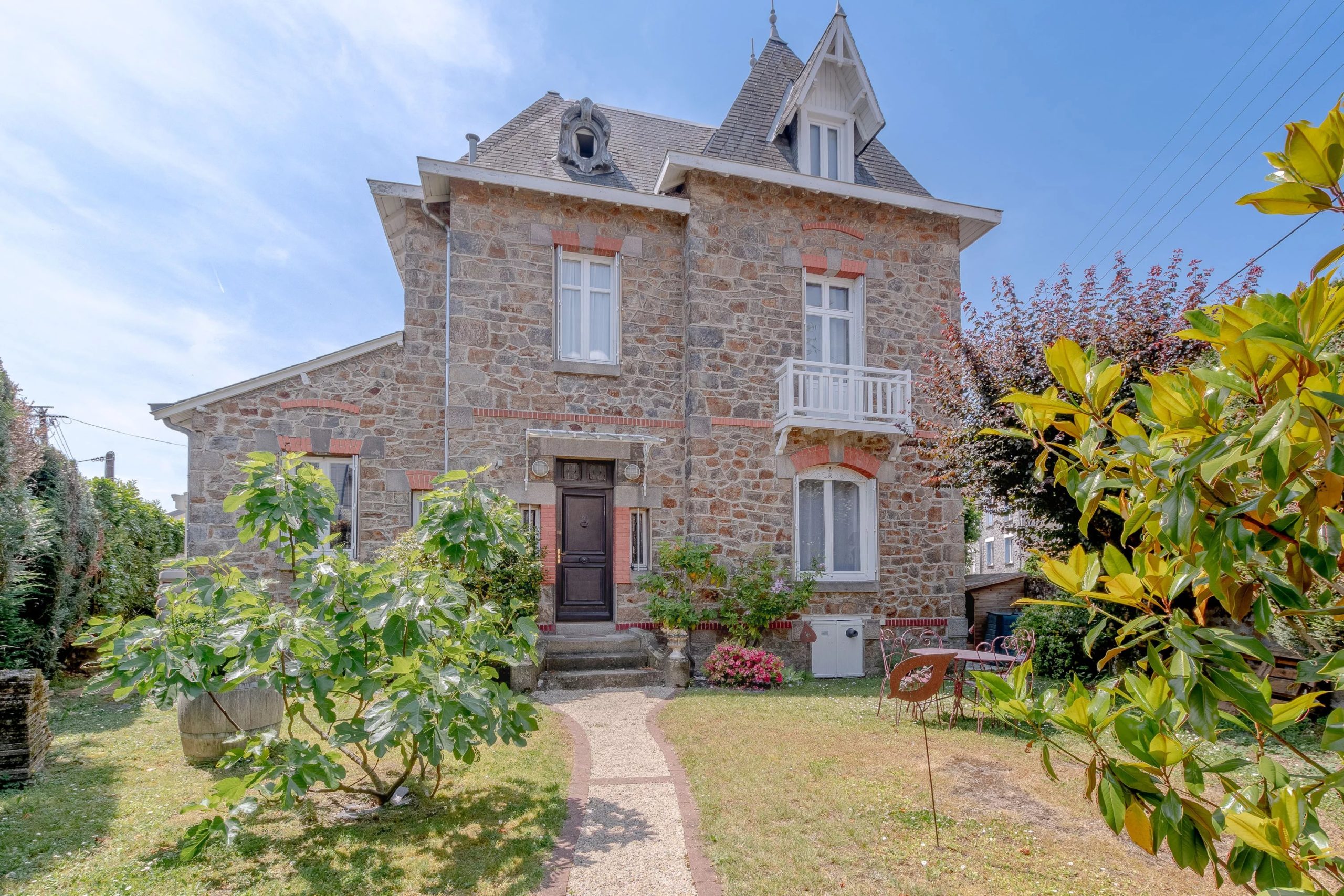 Vente Maison Limoges (87), 8 pièces Mercure Forbes Global Properties
