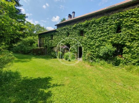 Belle longère du XIXème, 280m2, idéale résidence secondaire, maison de famille, résidence secondaire ou pour une activité de chambres d’hôtes - 20402AU