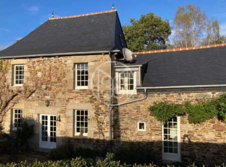 BELLE MAISON DE CARACTERE AU BORD DU RUISSEAU - 20295BR