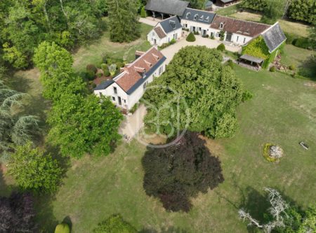 Magnificent ensemble of character houses - 20469CL