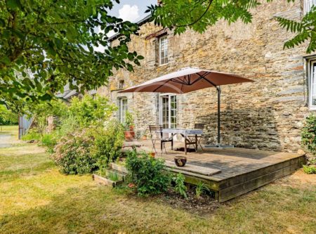 Entre Nantes et Rennes – Manoir breton du XIIIe - 2300NA-1