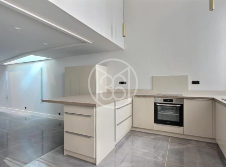 ARCHITECT HOUSE IN HISTORIC HEART IN SAINT MICHEL - 900815bx