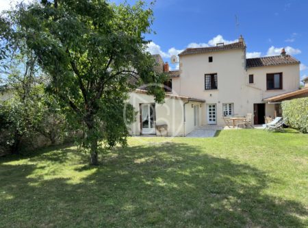 MAISON 180 M² sur 585 M² de JARDIN - 9761PO