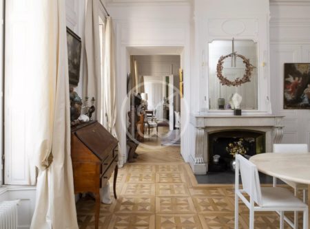LYON 1er – Lot of 2 apartments on the same level, tastefully renovated, high floor - 4696LY-4706LY