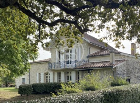 BELLE PROPRIETE DE 17.2 HA DANS l’ ENTRE-DEUX-MERS EN GIRONDE - 900902bx