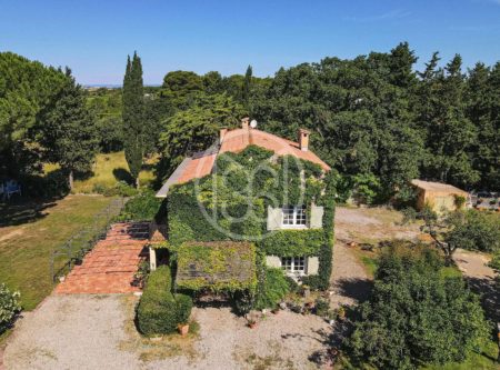 BELLE MAISON FAMILIALE SUR PRES D’1 HECTARE - 20173LR