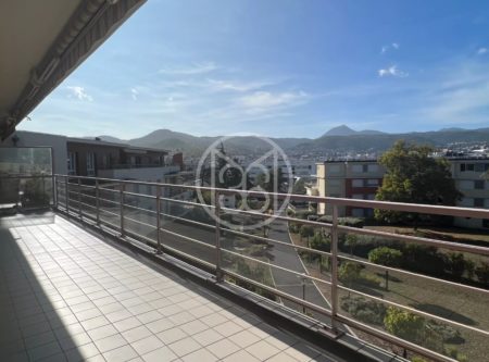 Appartement de 91m2 en dernier étage, grande terrasse, 3 chambres, quartier Marivaux - 20533AU
