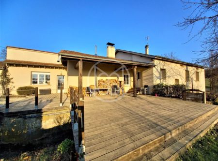Propriété de 320 m² à la campagne - 4528LY