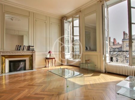 RENOVATED FLAT IN BORDEAUX TRIANGLE D’OR - 900891bxA