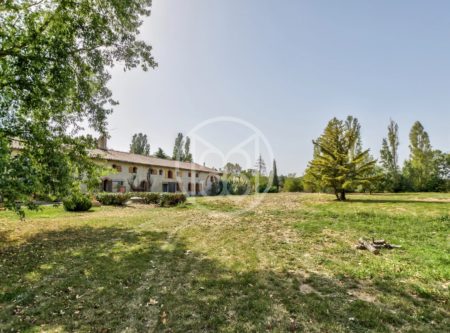 BELLE LAURAGAISE – JARDIN 1.8HA – PISCINE - 8265TS