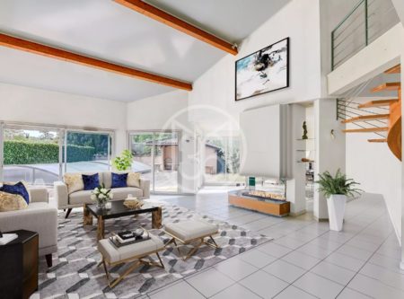 MAISON T7 AVEC JARDIN ET PISCINE - 8886TS