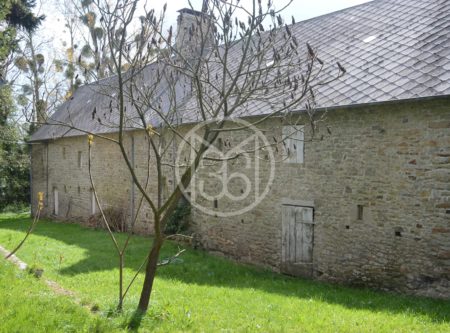 Near Granville – 19th-century stone residence - 20067NO
