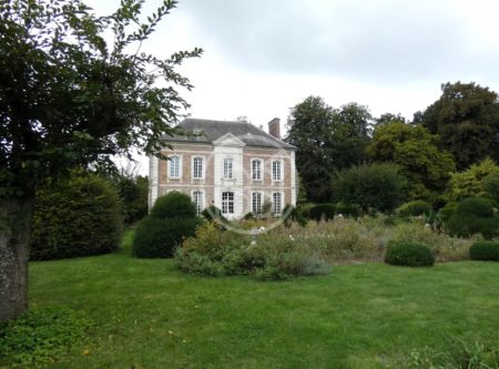 SOMME – MAISON, DEPENDANCE ET JARDINS FRANCAIS  3400M² - 80593PI