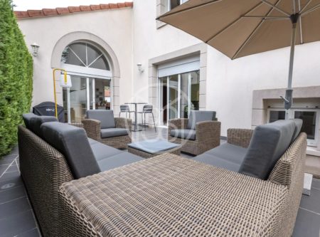 Maison avec terrasse et jardin, 204m² sur 1135m² - 20542AU