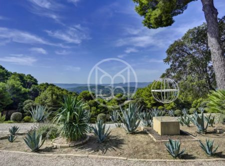 South of France, exceptional contemporary property in an enchanting setting - 20491LR