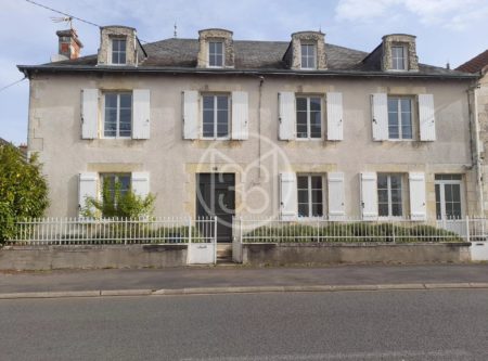 Town house - 23159
