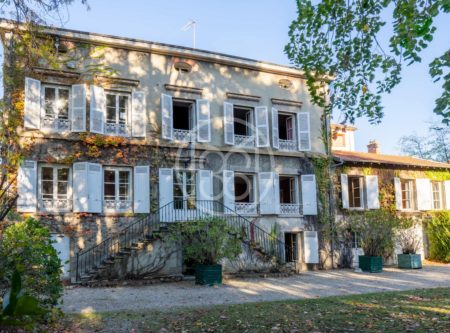 RARE – 276 m² town house to renovate – downtown Oullins. - 4726LY