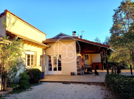 320 m² property in the countryside - 4714LY