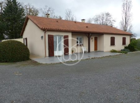 GROS POTENTIEL POUR CET ENSEMBLE IMMOBILIER - 9822MO